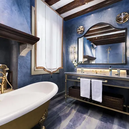 Dimora Orlando A Breathtaking Venetian Mansion With Private Courtyard! Apartamento Veneza