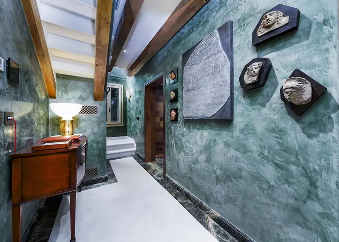 Dimora Orlando A Breathtaking Venetian Mansion With Private Courtyard!